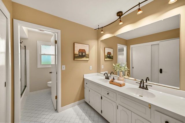 2626 W Ranch ROAD, Mequon, WI 53092