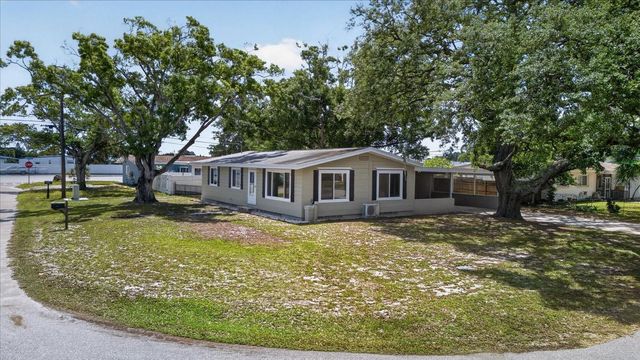749 PALM AVENUE, Largo, FL 33770