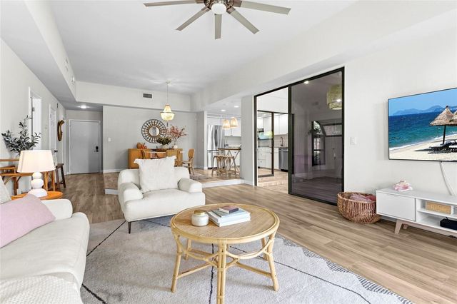2383 LAKESIDE MEWS D3, Sarasota, FL 34235