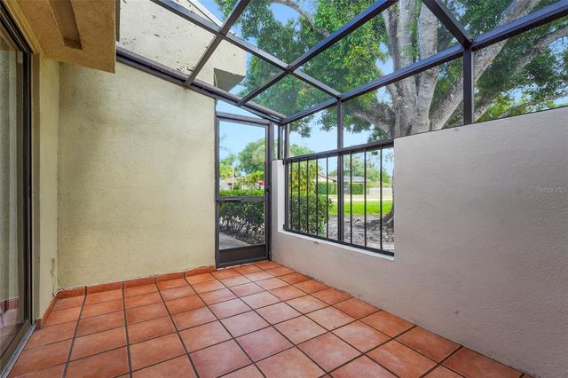 2383 LAKESIDE MEWS D3, Sarasota, FL 34235
