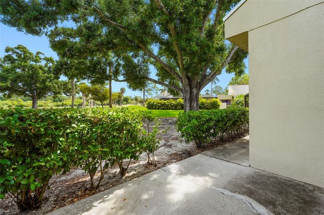 2383 LAKESIDE MEWS D3, Sarasota, FL 34235