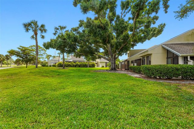 2383 LAKESIDE MEWS D3, Sarasota, FL 34235