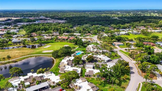 2383 LAKESIDE MEWS D3, Sarasota, FL 34235