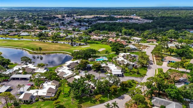 2383 LAKESIDE MEWS D3, Sarasota, FL 34235