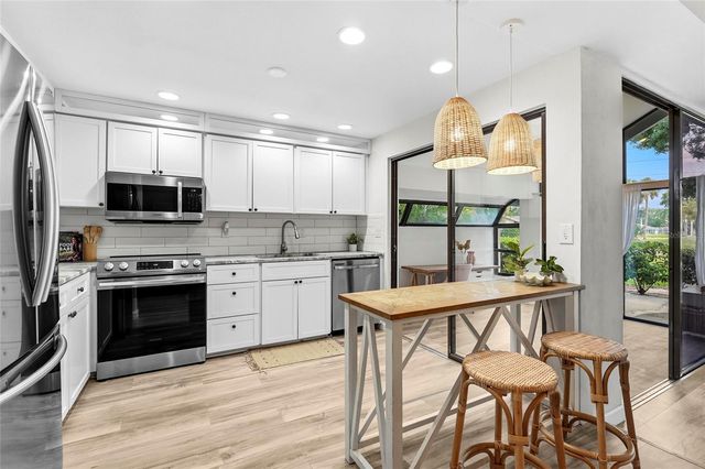 2383 LAKESIDE MEWS D3, Sarasota, FL 34235