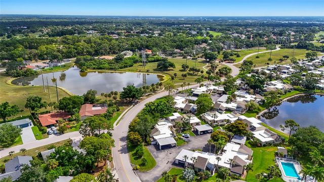 2383 LAKESIDE MEWS D3, Sarasota, FL 34235