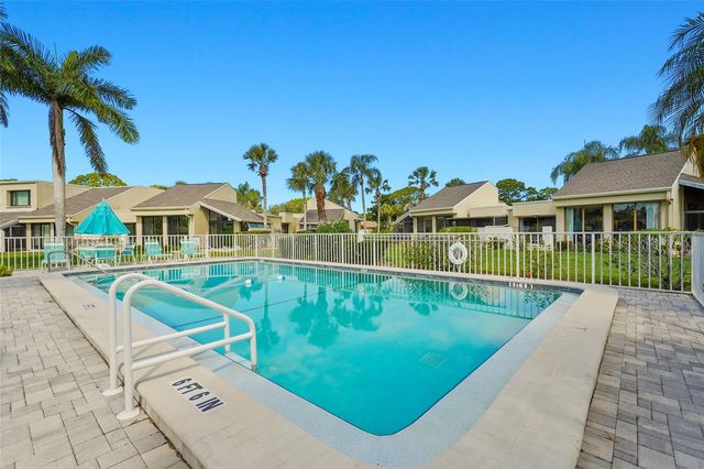 2383 LAKESIDE MEWS D3, Sarasota, FL 34235