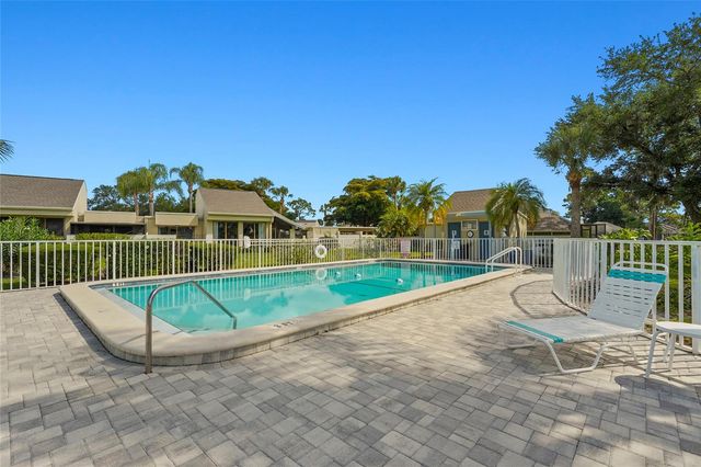 2383 LAKESIDE MEWS D3, Sarasota, FL 34235