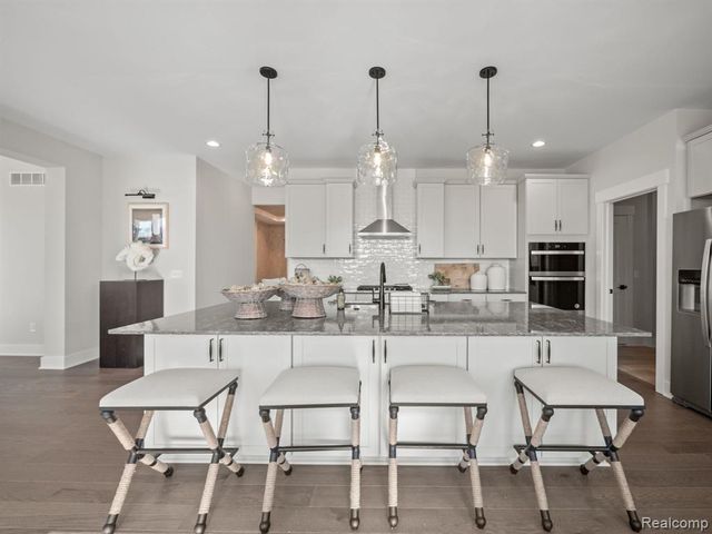 6059 Parker Drive, Linden, MI 48451