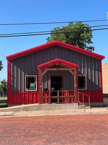 901 NO 2ND Street, Merkel, TX 79536