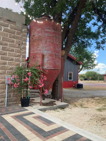 901 NO 2ND Street, Merkel, TX 79536