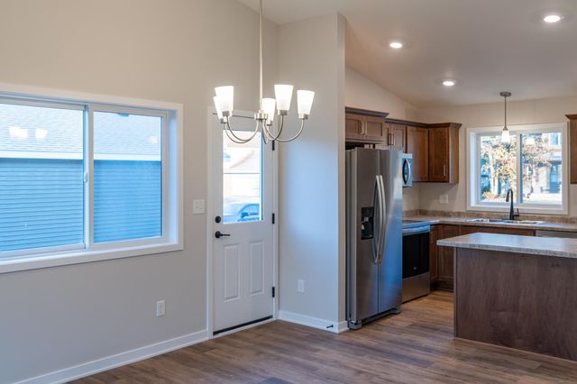 2420 15 Street SE, Rochester, MN 55904