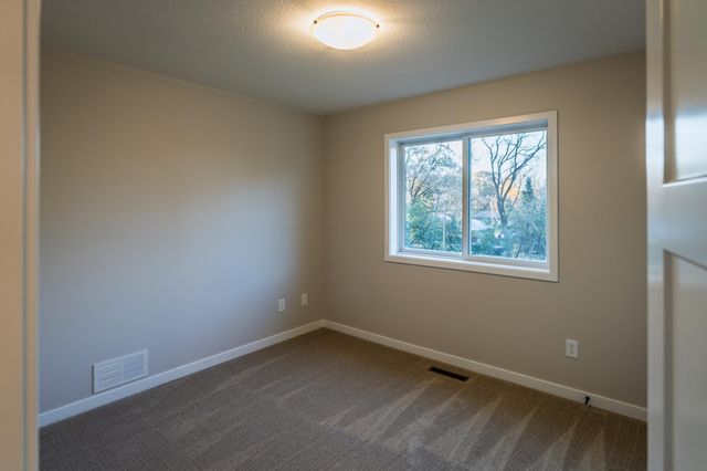 2420 15 Street SE, Rochester, MN 55904