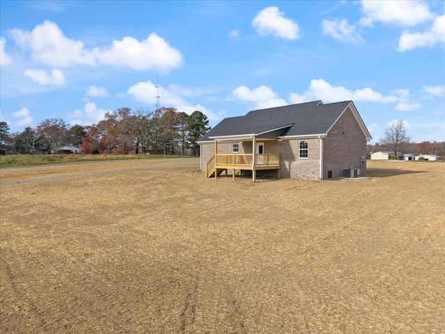 73 Dukes Park Rd, Summertown, TN 38483