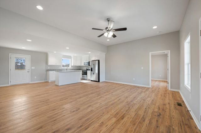 73 Dukes Park Rd, Summertown, TN 38483