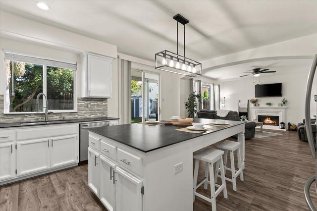 2207 Catherwood Way, Sacramento, CA 95835