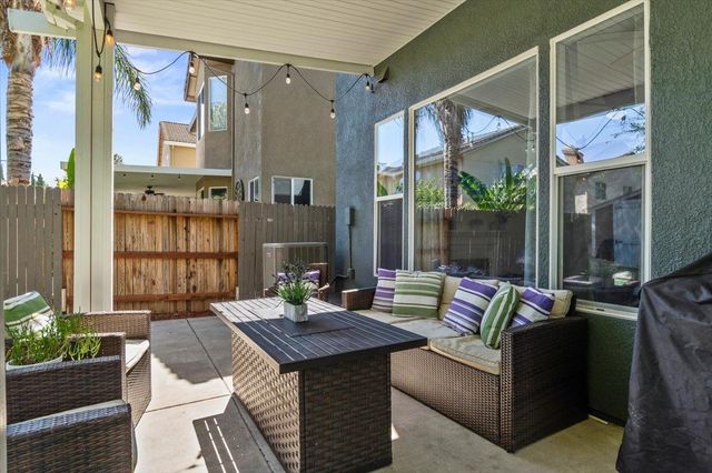 2207 Catherwood Way, Sacramento, CA 95835