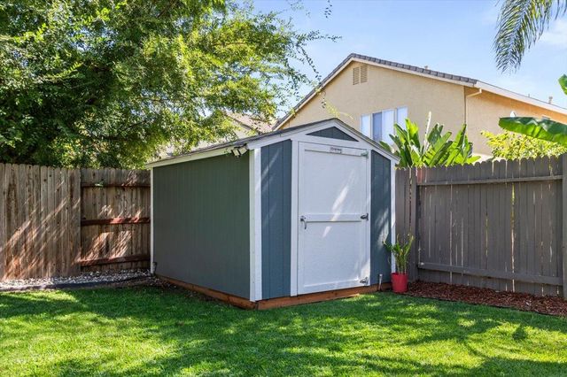 2207 Catherwood Way, Sacramento, CA 95835