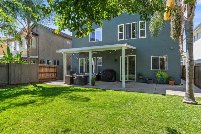 2207 Catherwood Way, Sacramento, CA 95835