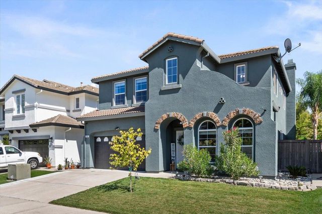 2207 Catherwood Way, Sacramento, CA 95835