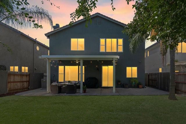 2207 Catherwood Way, Sacramento, CA 95835