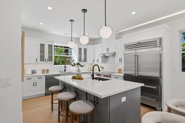 191 Grand Street, Redwood City, CA 94062