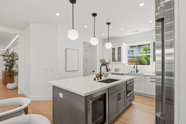 191 Grand Street, Redwood City, CA 94062