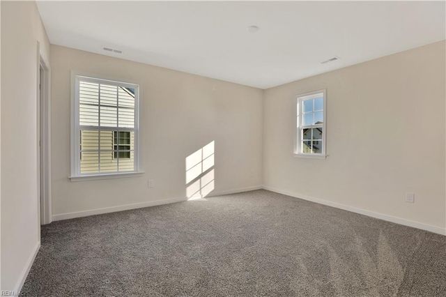 2221 Patrick DR, Suffolk, VA 23435