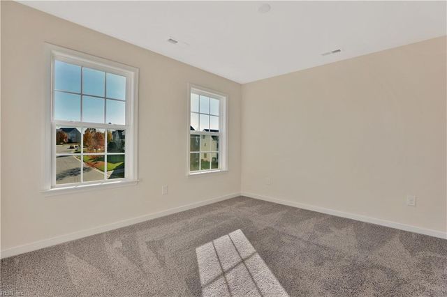 2221 Patrick DR, Suffolk, VA 23435