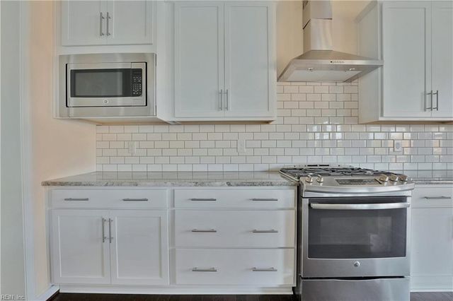 2221 Patrick DR, Suffolk, VA 23435
