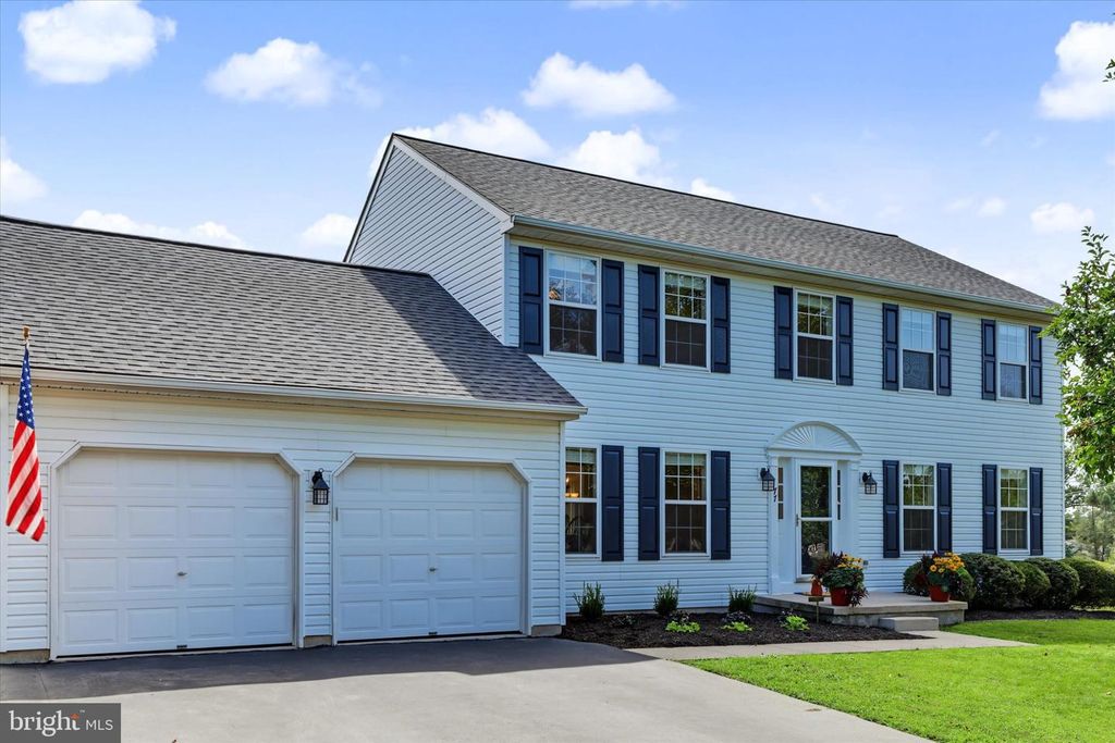 77 AUTUMN LN, ROYERSFORD, PA 19468 — photo 2
