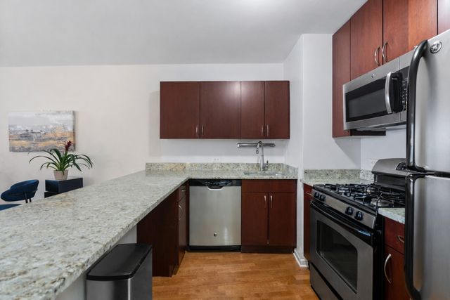 1150 N LAKE SHORE Drive 9F, Chicago, IL 60611