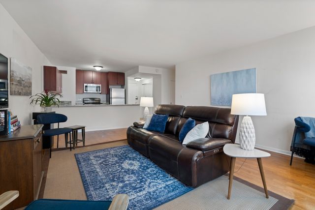 1150 N LAKE SHORE Drive 9F, Chicago, IL 60611