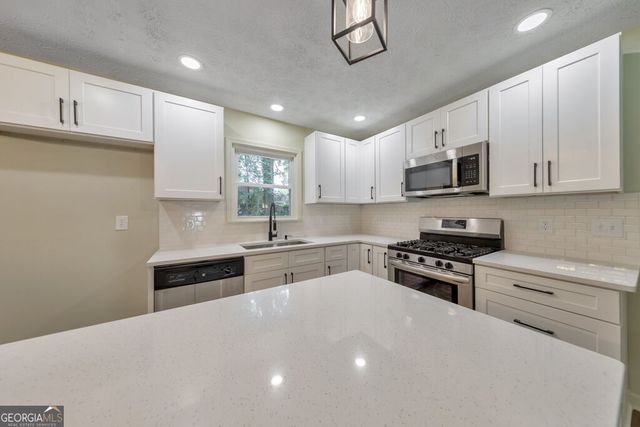 1006 Pinetree Court, Powder Springs, GA 30127