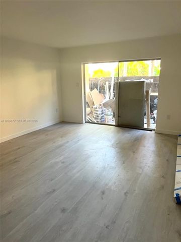 13710 SW 90th Ave 3, Miami, FL 33176