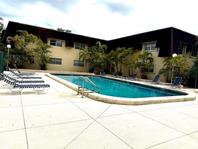 13710 SW 90th Ave 3, Miami, FL 33176