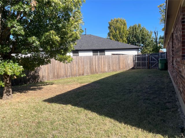 8271 Horse Whisper Lane, Fort Worth, TX 76131