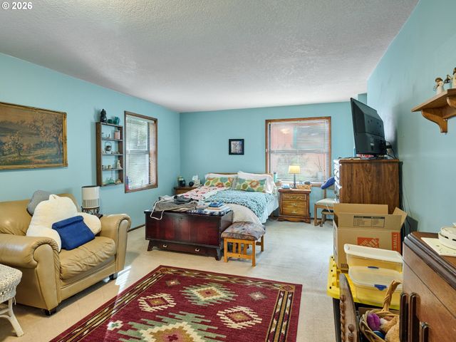 1708 CONIFER Dr, Lake Oswego, OR 97034