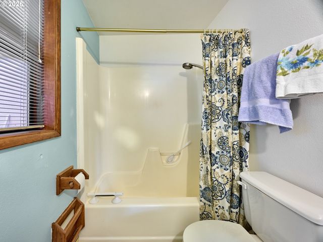 1708 CONIFER Dr, Lake Oswego, OR 97034