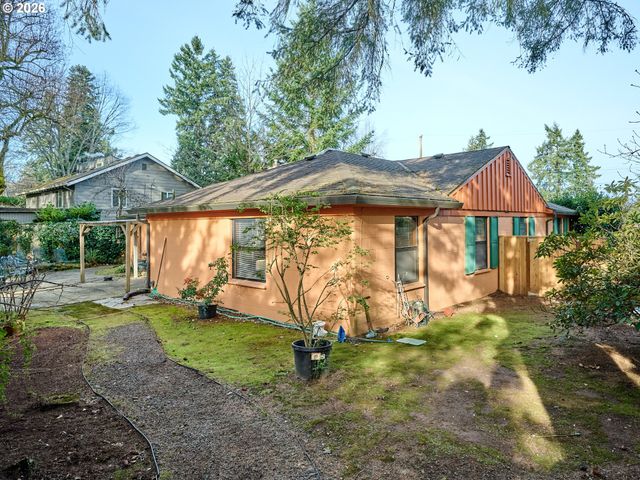 1708 CONIFER Dr, Lake Oswego, OR 97034