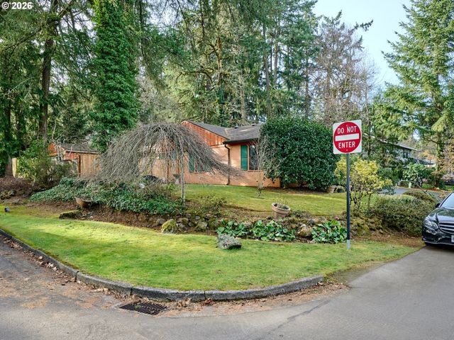 1708 CONIFER Dr, Lake Oswego, OR 97034