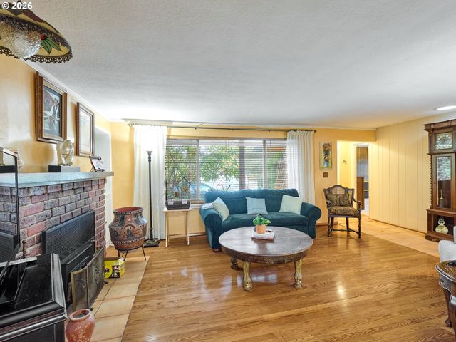 1708 CONIFER Dr, Lake Oswego, OR 97034