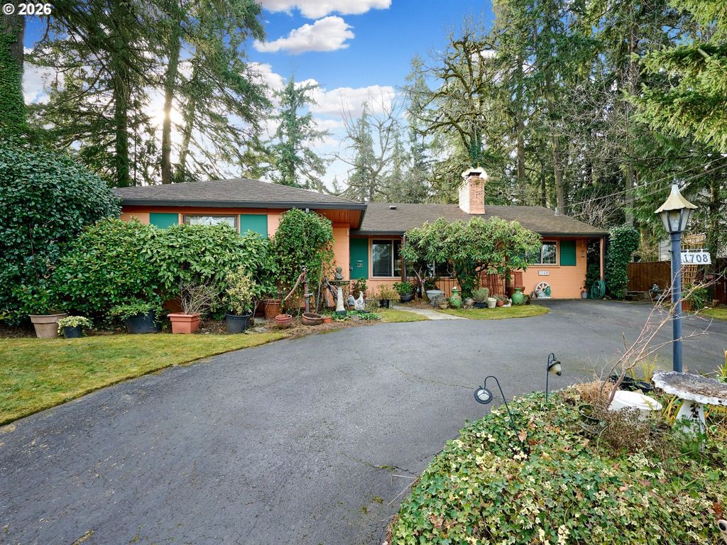 1708 CONIFER Dr, Lake Oswego, OR 97034