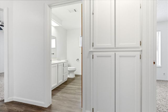 969 Lakewood Drive, Hanford, CA 93230