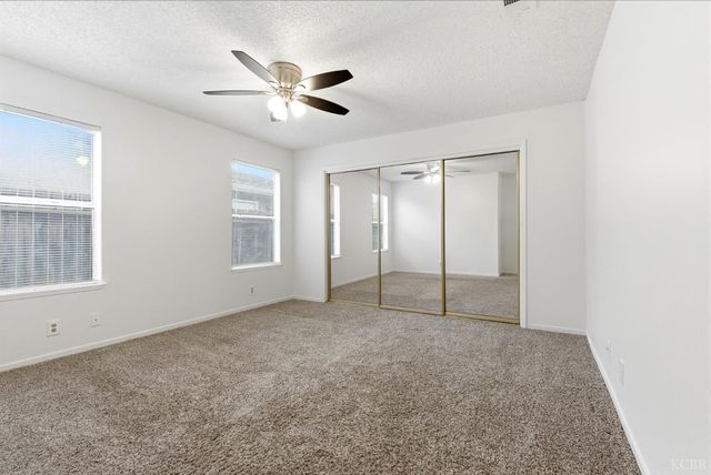 969 Lakewood Drive, Hanford, CA 93230