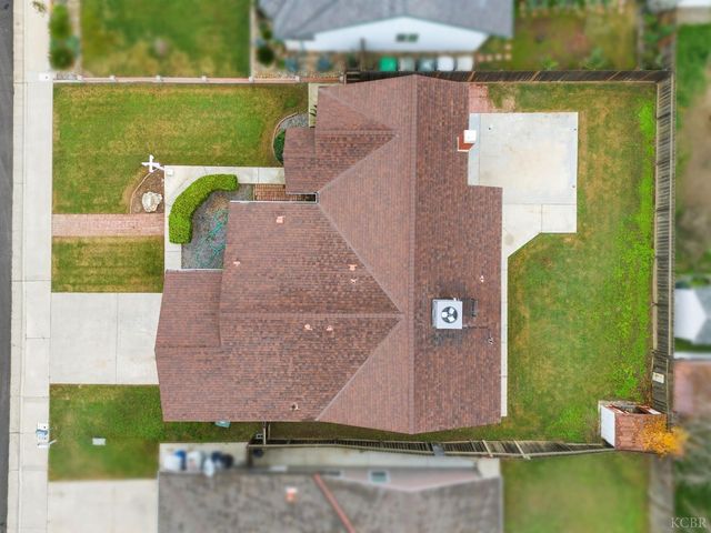 969 Lakewood Drive, Hanford, CA 93230