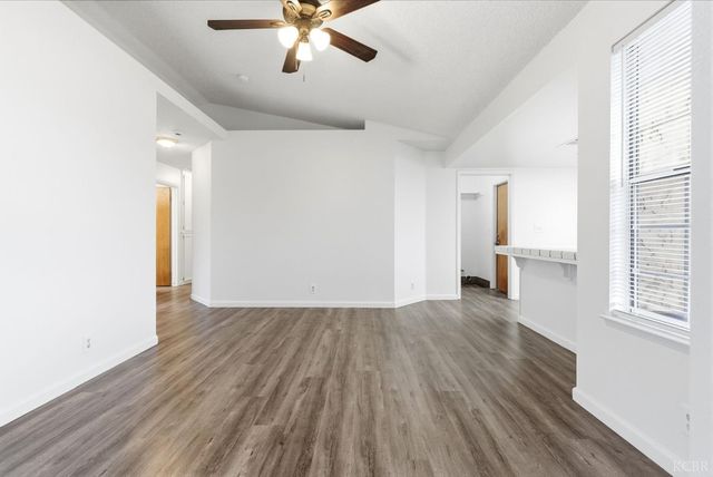 969 Lakewood Drive, Hanford, CA 93230