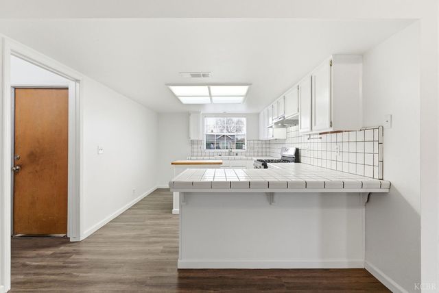 969 Lakewood Drive, Hanford, CA 93230