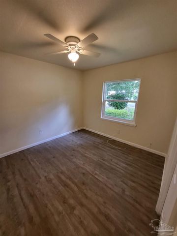 715 Lambert St, Pensacola, FL 32505