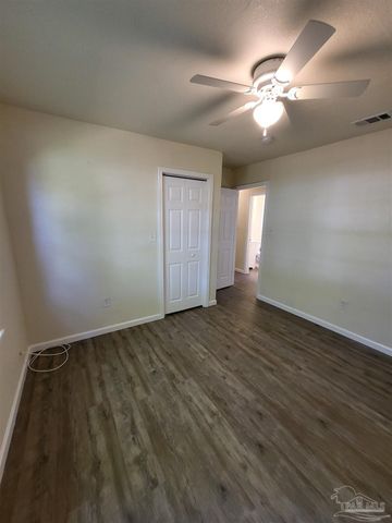 715 Lambert St, Pensacola, FL 32505